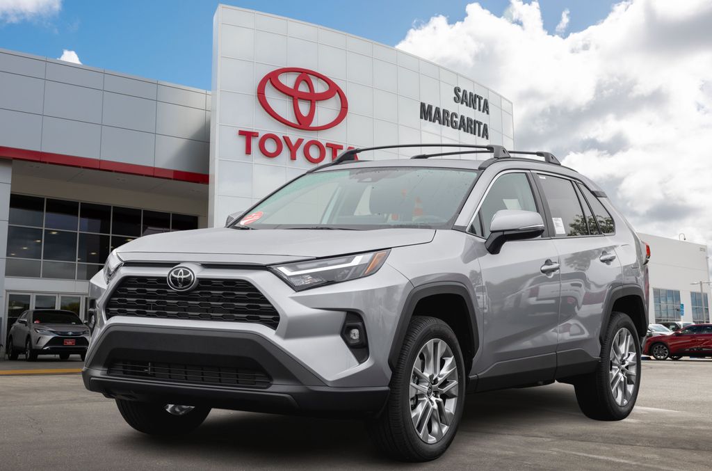 2025 Toyota RAV4 XLE Premium
