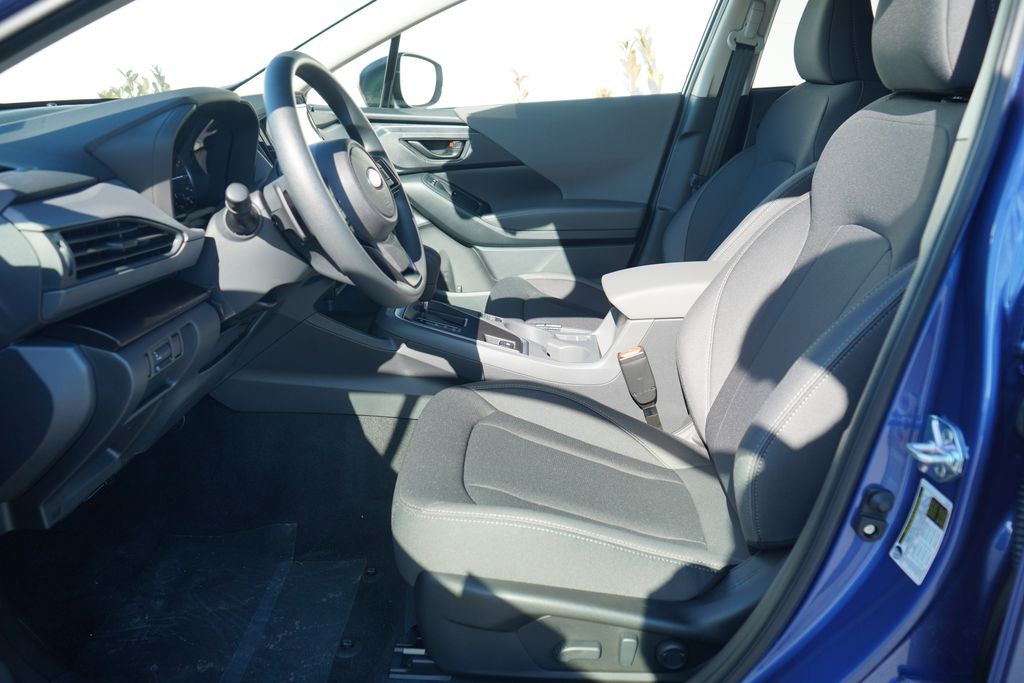 2025 Subaru Crosstrek Premium photo 4