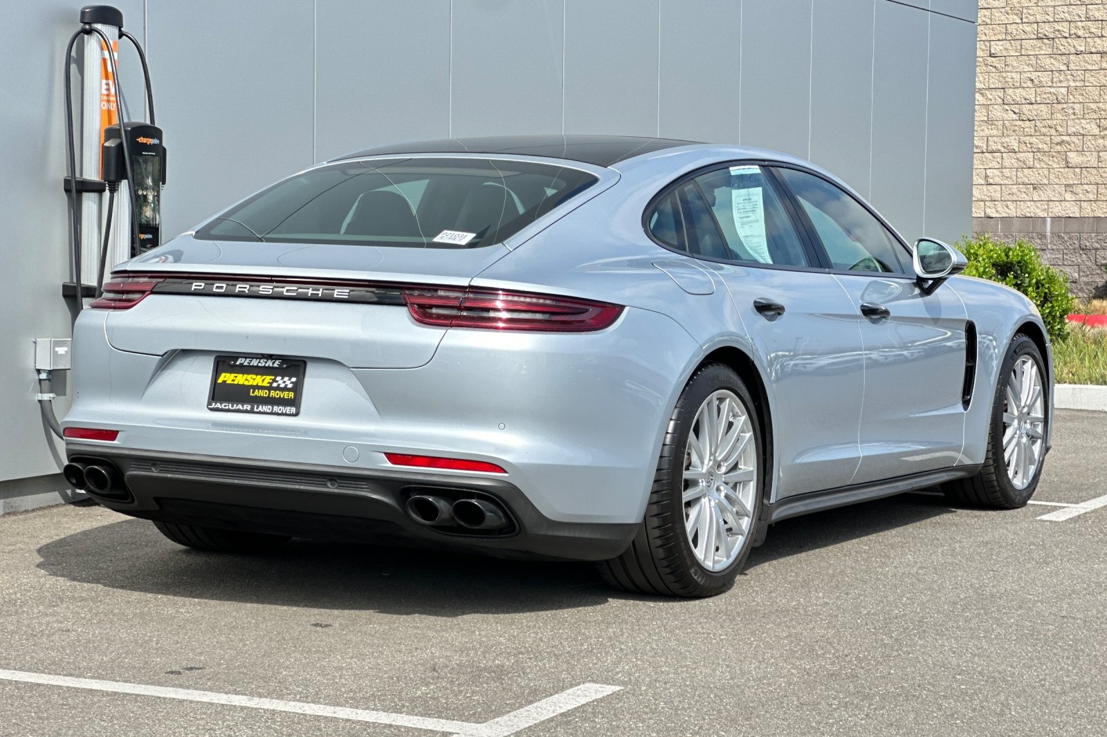 2018 Porsche Panamera 4 photo 6