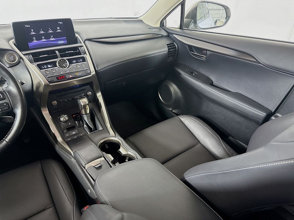 2018 Lexus NX 300 Luxury photo 19