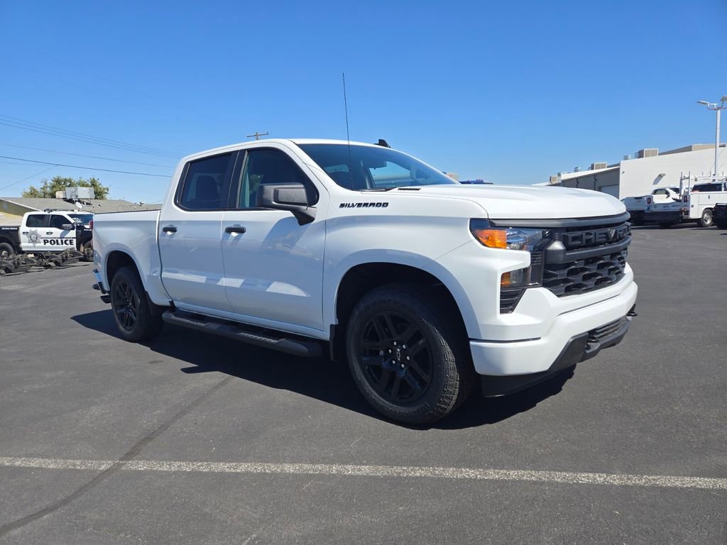 2026 Chevrolet Silverado 1500 Custom's photo