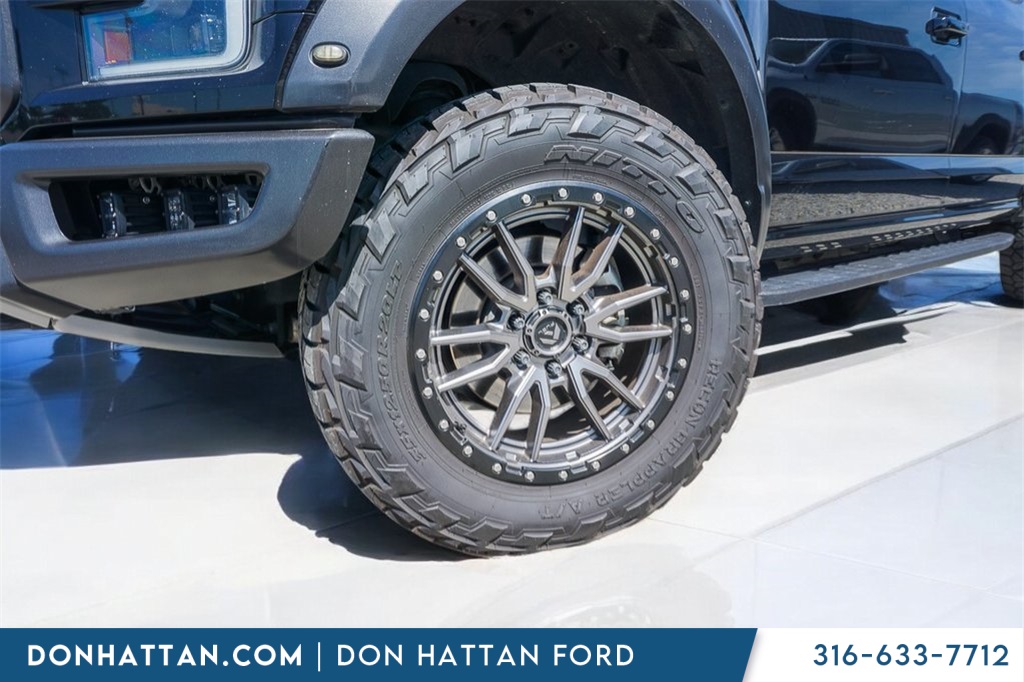 2017 Ford F-150 Raptor photo 35