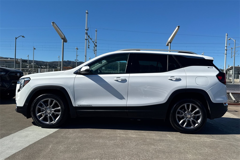 2024 Gmc Terrain SLT photo 3