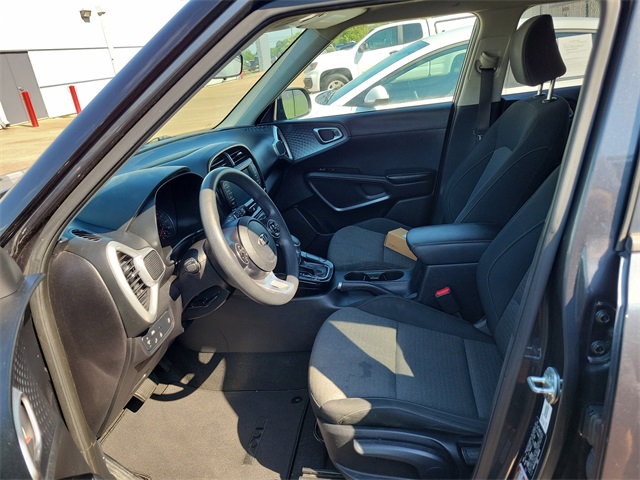 2020 Kia Soul S photo 3