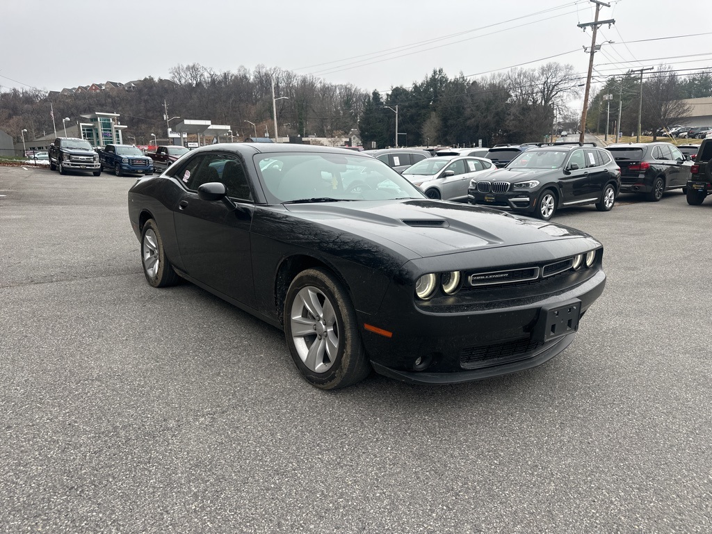 2023 Dodge Challenger SXT's photo