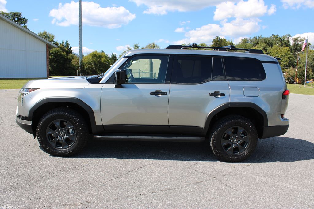 2024 Lexus GX 550 Overtrail photo 5