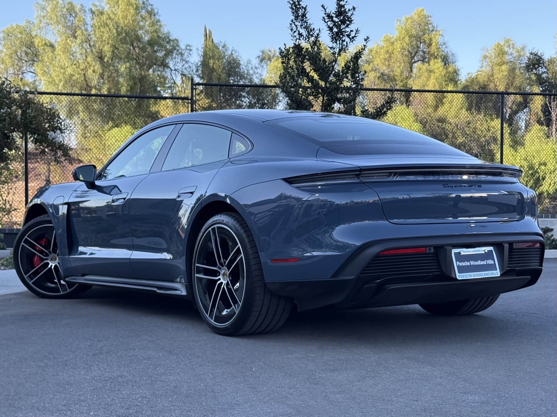 2025 Porsche Taycan GTS photo 3