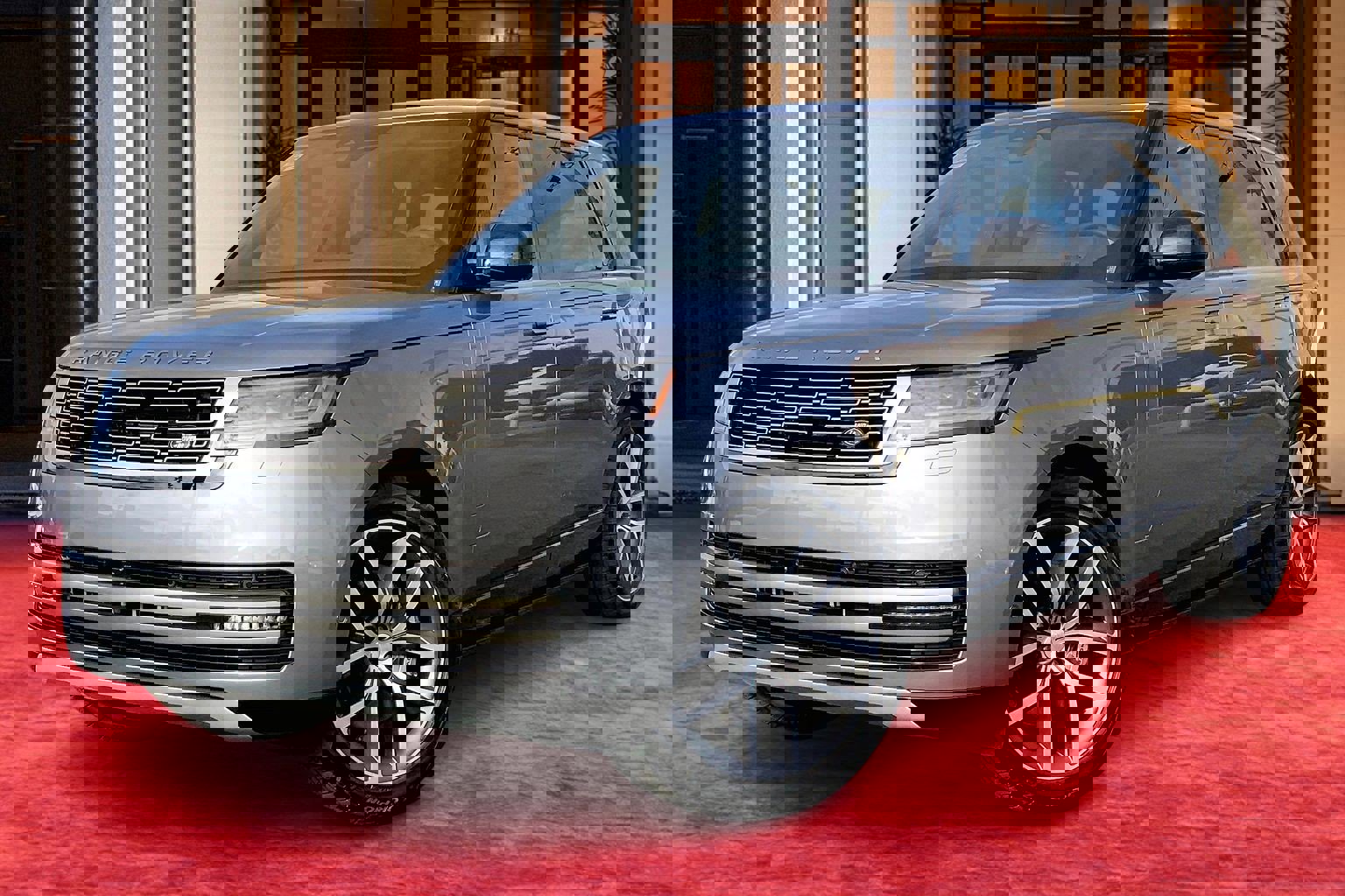2025 Land Rover Range Rover SE's photo
