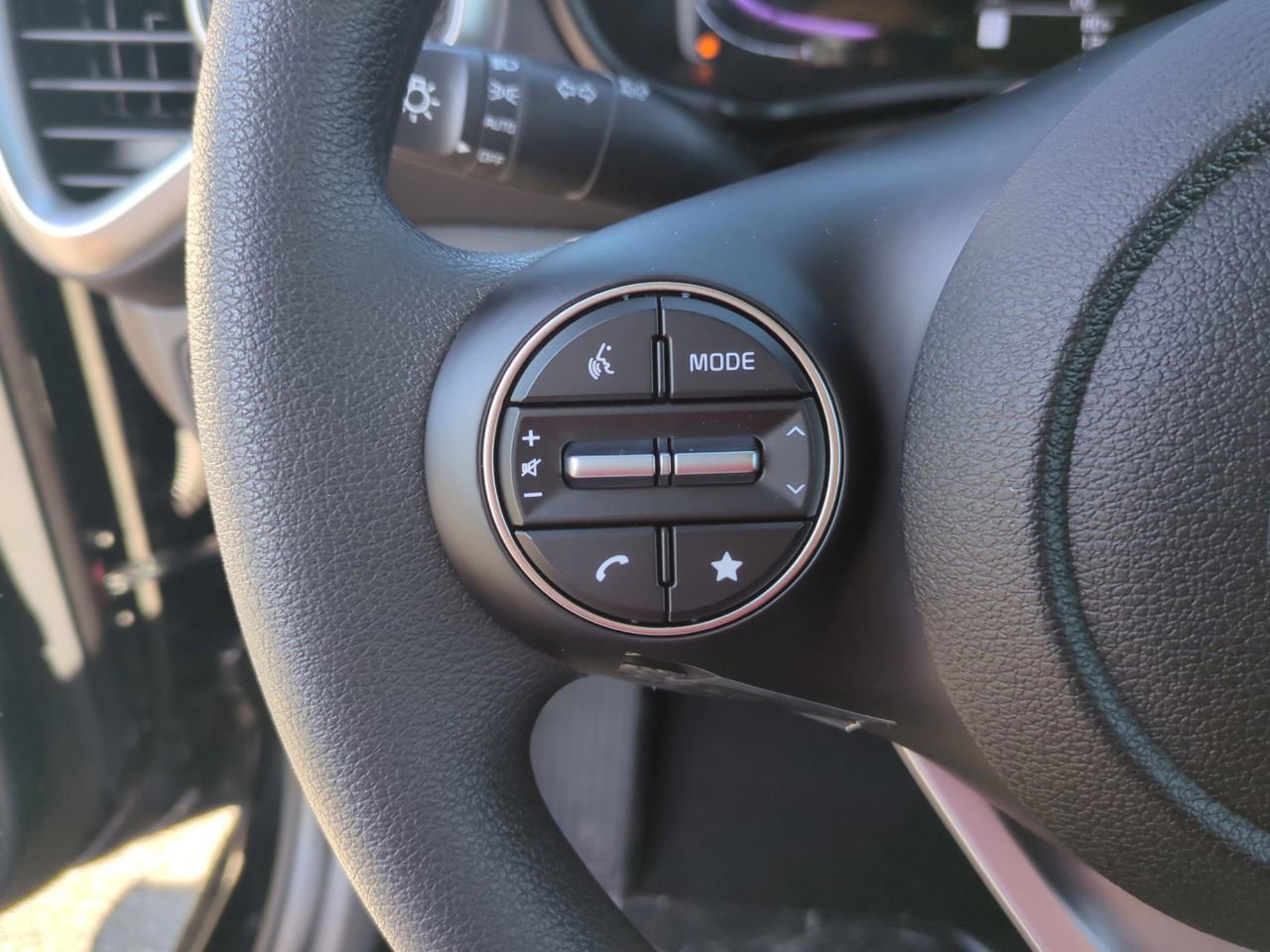 2025 Kia Soul LX photo 24