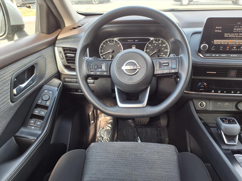 2023 Nissan Rogue SV photo 22