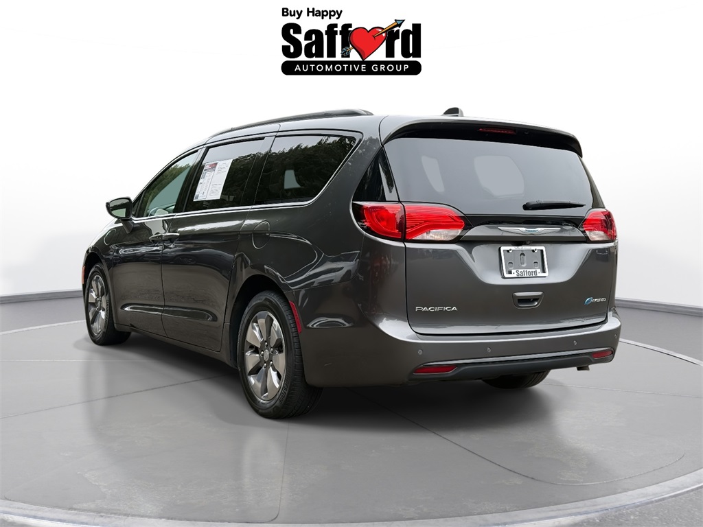 2018 Chrysler Pacifica Hybrid Limited photo 2