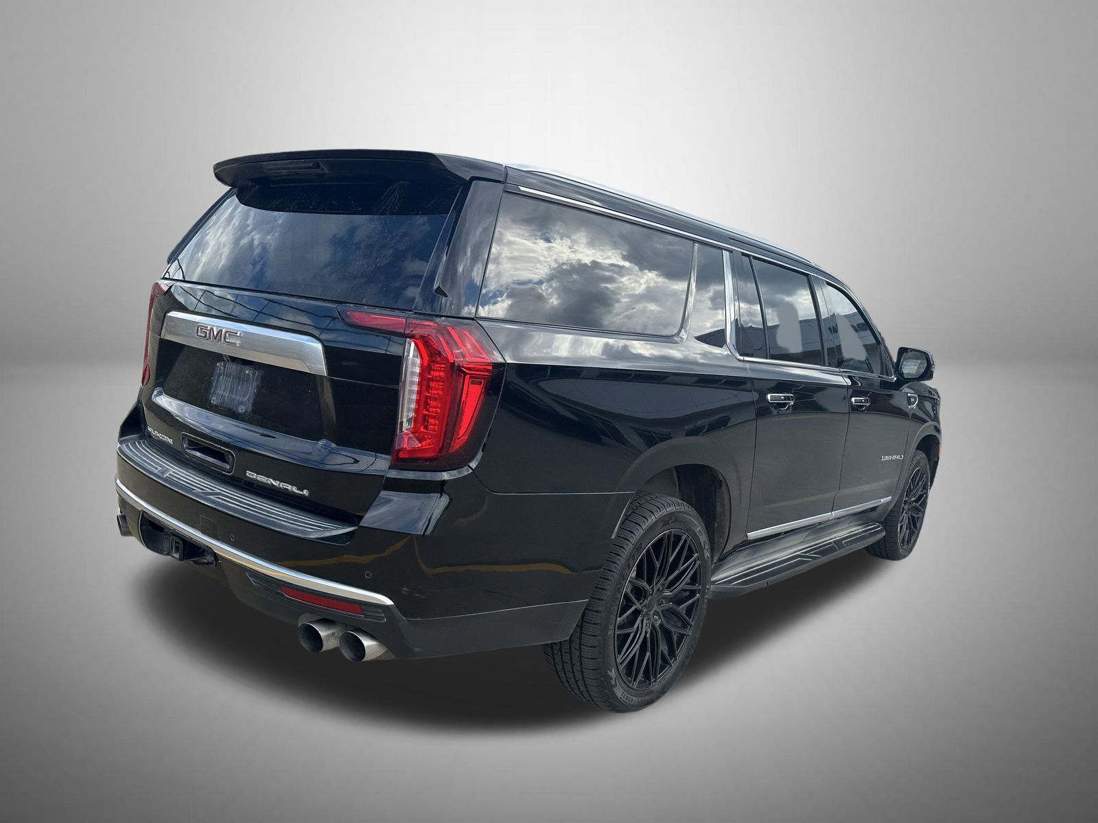 2021 Gmc Yukon XL Denali photo 3