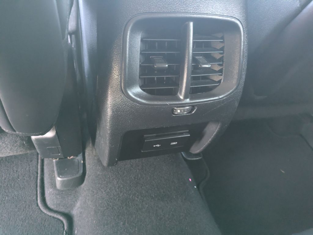 2020 Jeep Cherokee Latitude photo 20