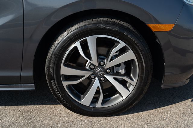 2024 Honda Odyssey Touring photo 11