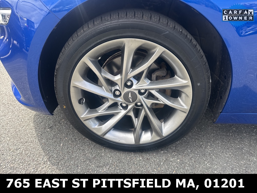 2022 Genesis G70 2.0T photo 23