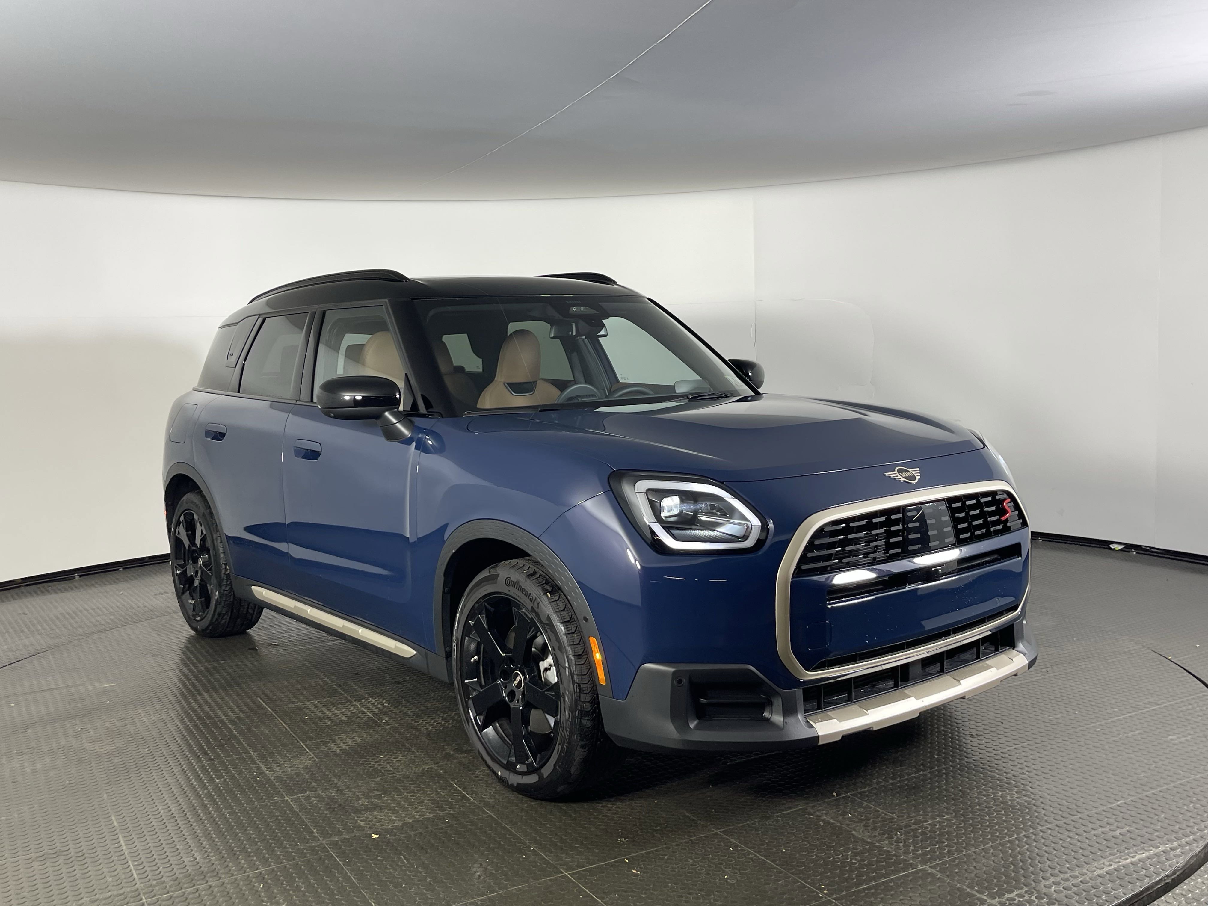 2025 Mini Cooper S ALL4 photo 2