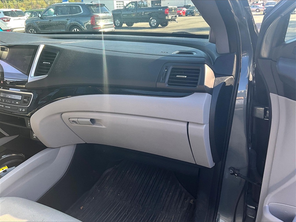 2019 Honda Ridgeline RTL-E photo 13