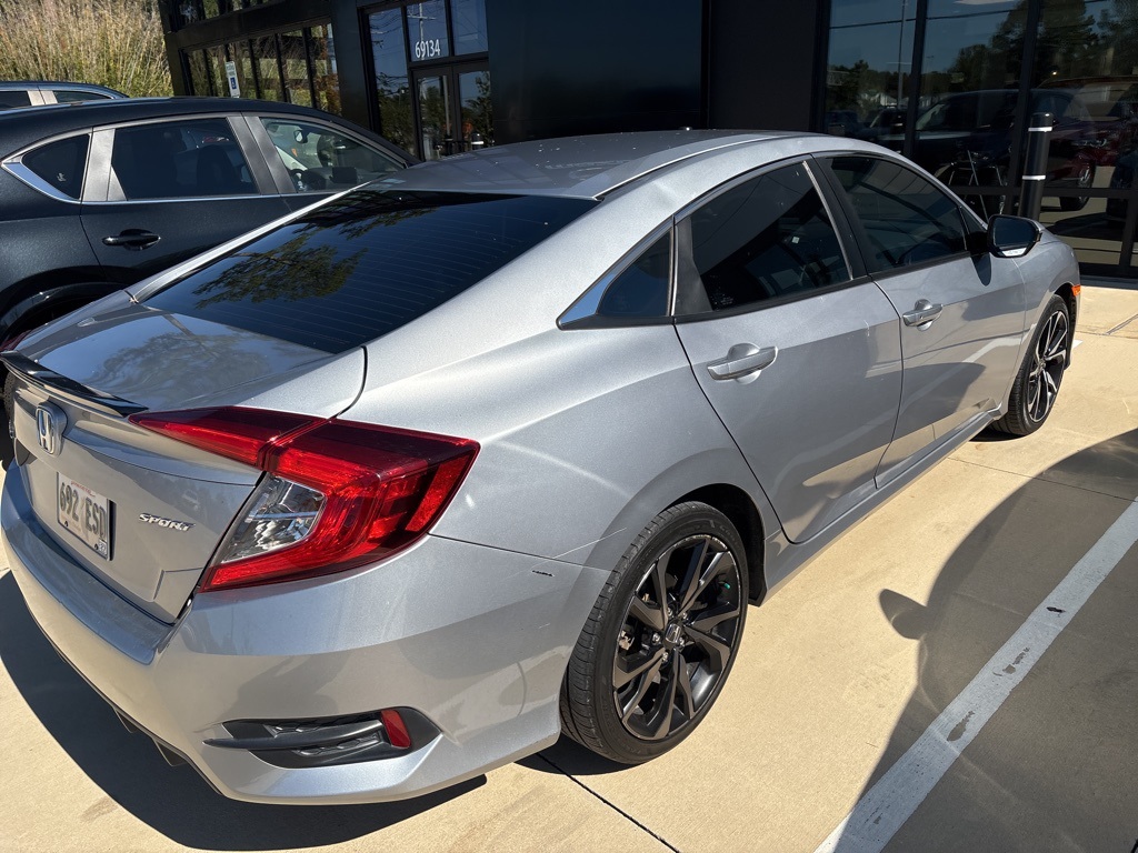 2021 Honda Civic Sport photo 3