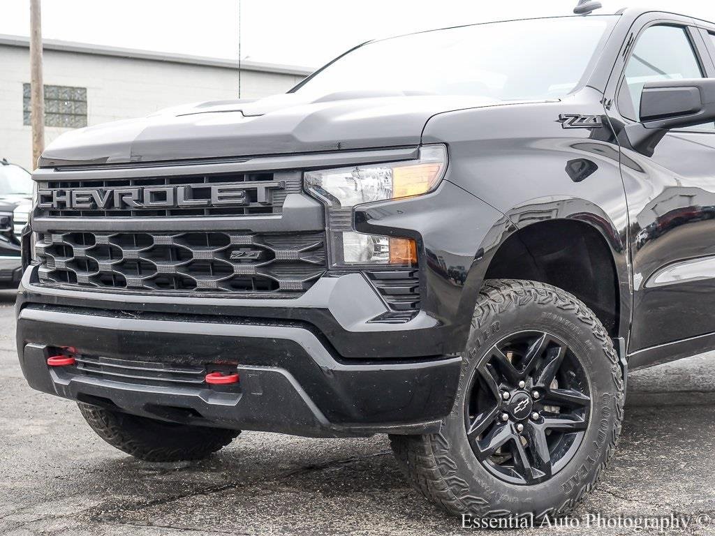 2023 CHEVROLET SILVERADO - Image 2