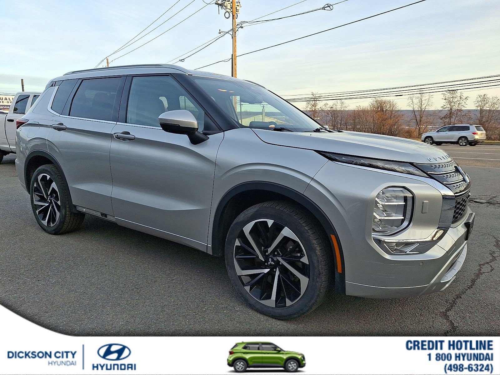 2022 Mitsubishi Outlander SEL Special Edition's photo