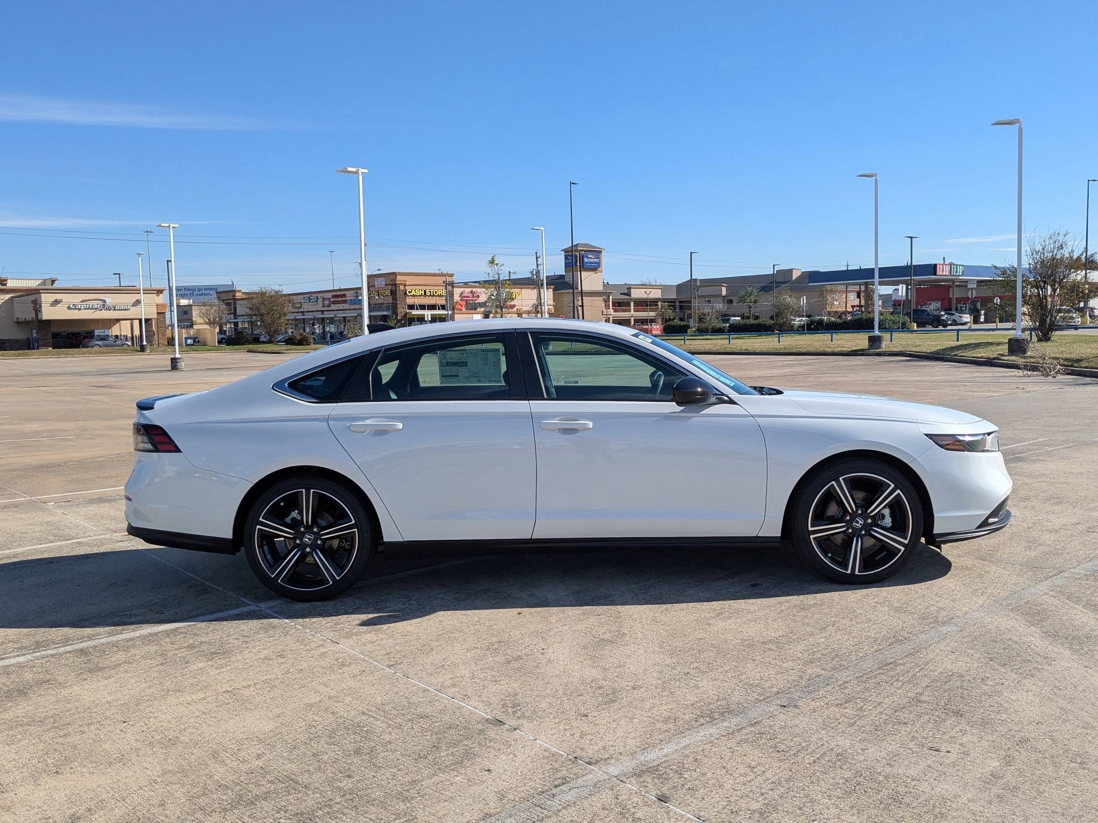 2025 Honda Accord Hybrid Sport photo 3