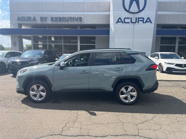 2021 Toyota RAV4 Hybrid XLE Premium photo 3