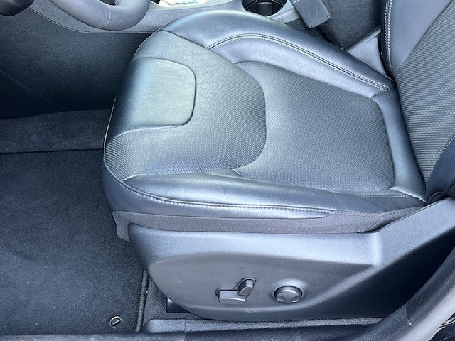 2022 Jeep Cherokee Limited photo 29