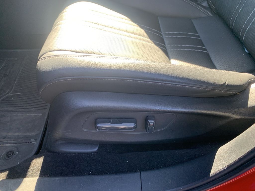 2024 Honda HR-V EX-L photo 9