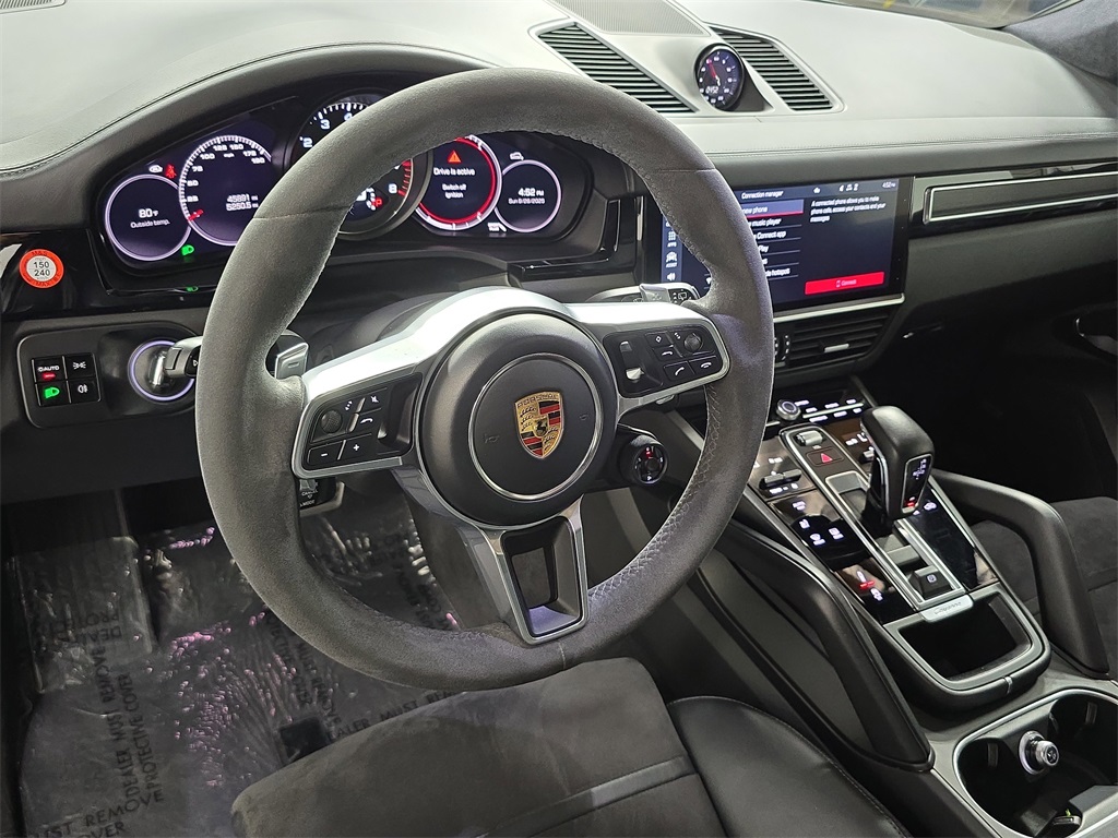 2021 Porsche Cayenne GTS photo 2