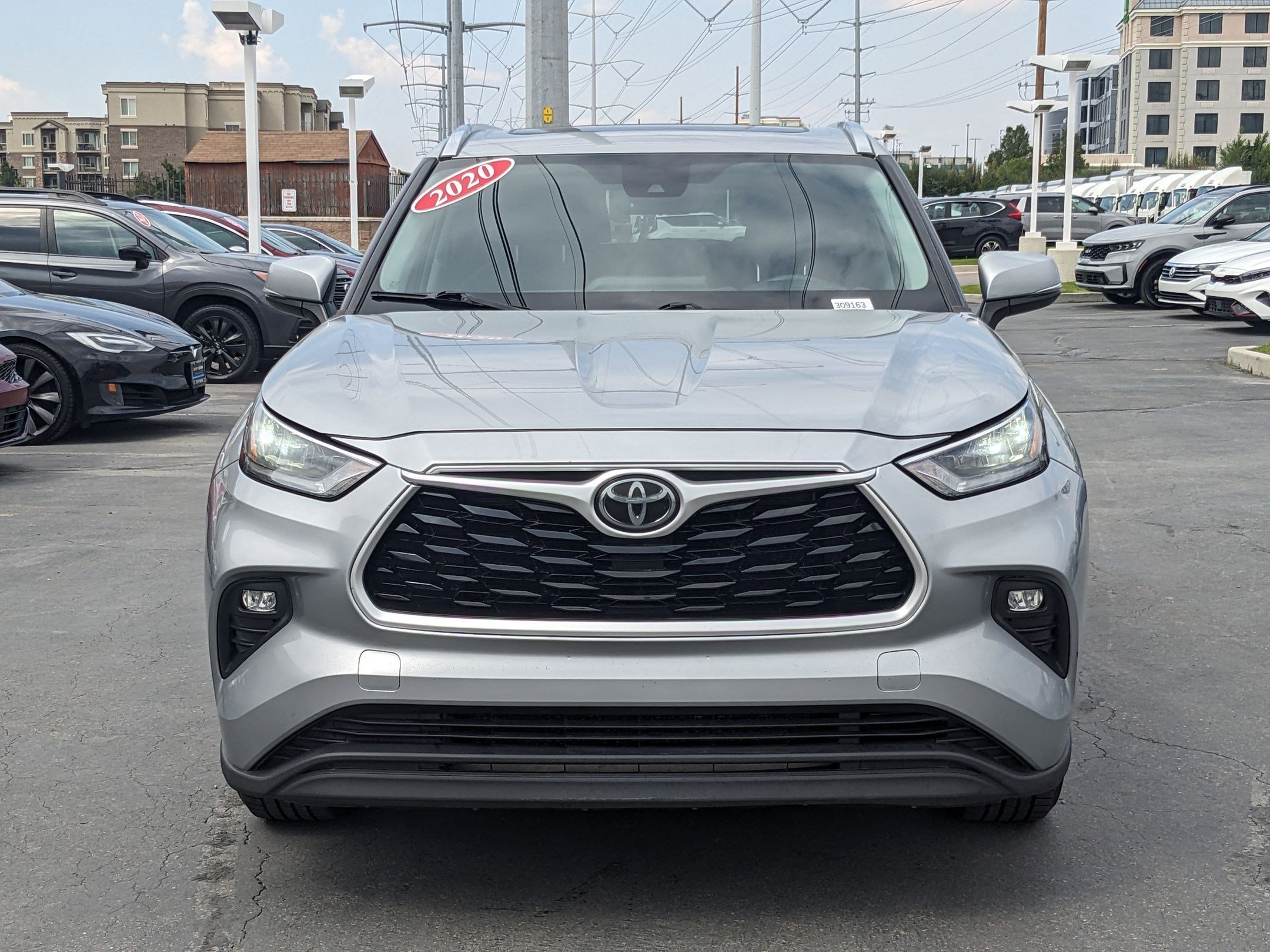2020 Toyota Highlander XLE photo 5