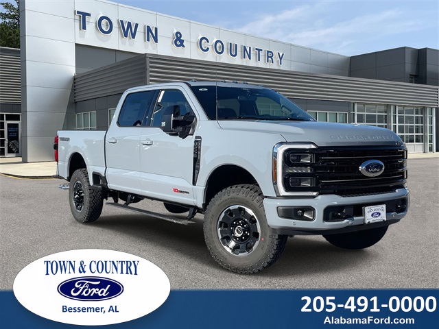 2026 Ford F-250 Super Duty Platinum's photo