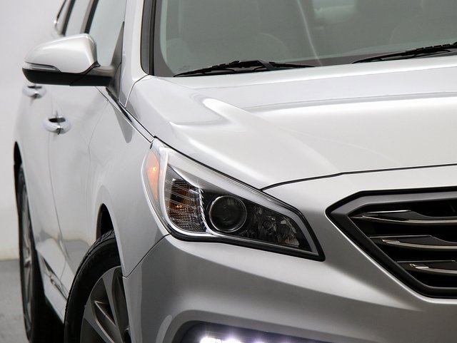 2017 Hyundai Sonata Sport Limited 2.0T photo 3