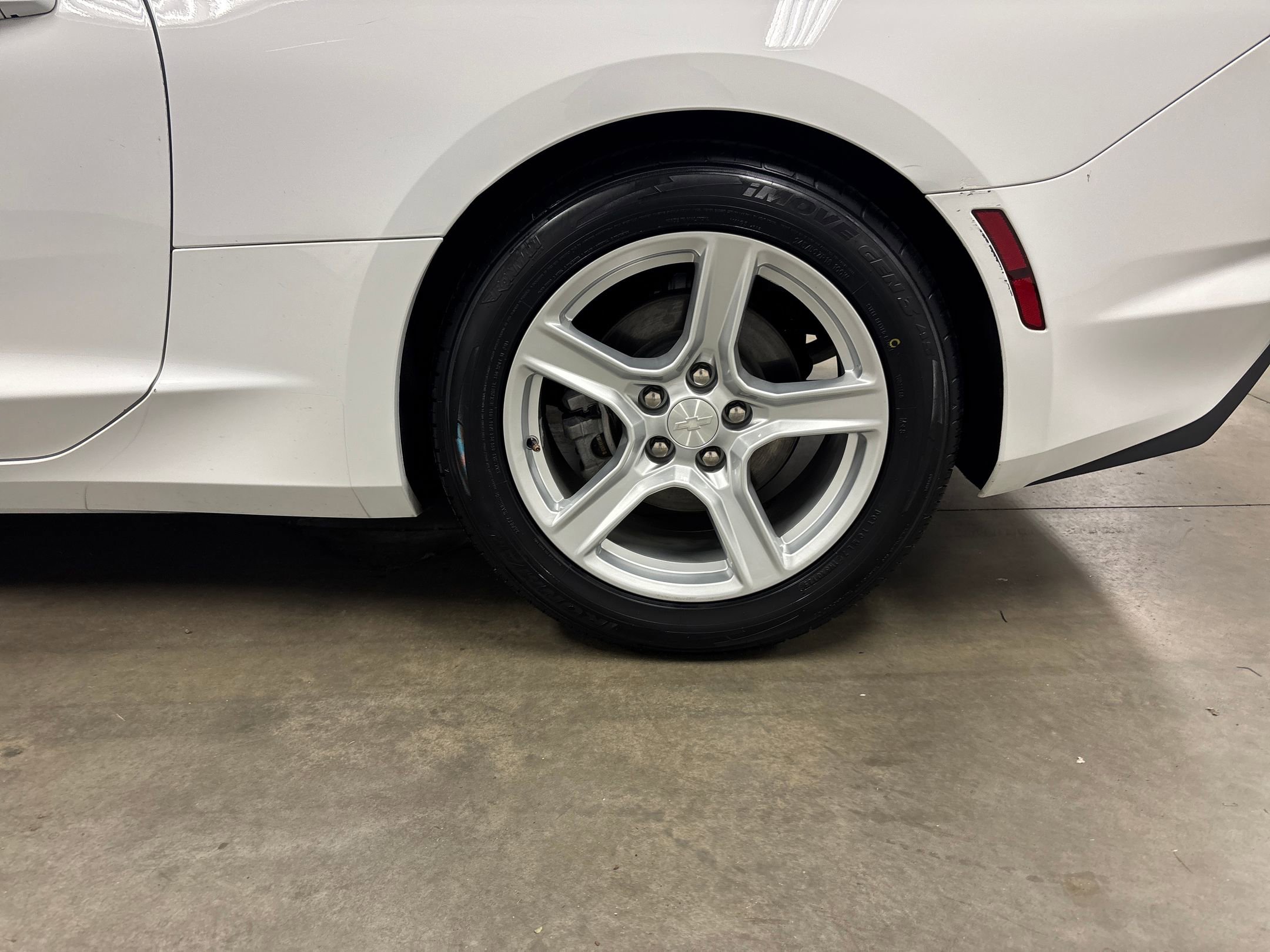 2023 Chevrolet Camaro 1LT photo 20