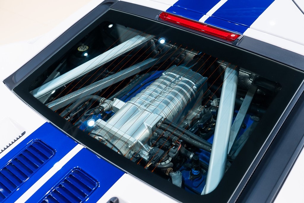 2005 Ford GT Base photo 32