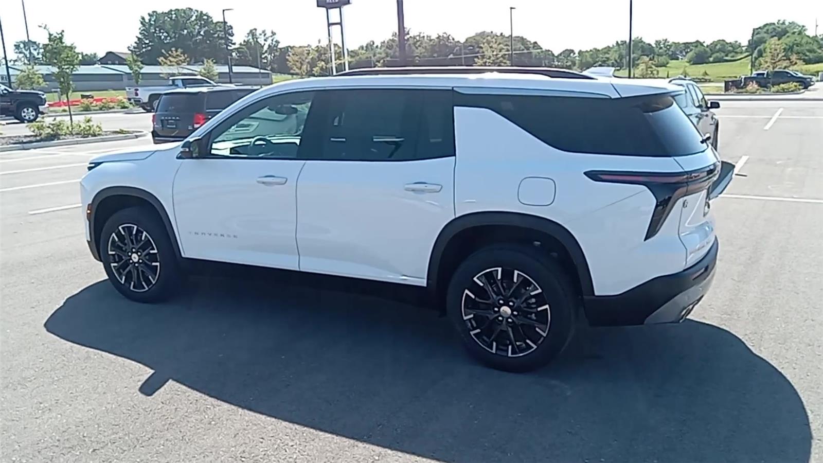 2026 Chevrolet Traverse photo 5