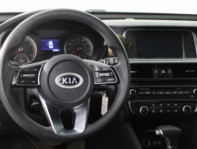 2019 Kia Optima LX photo 3