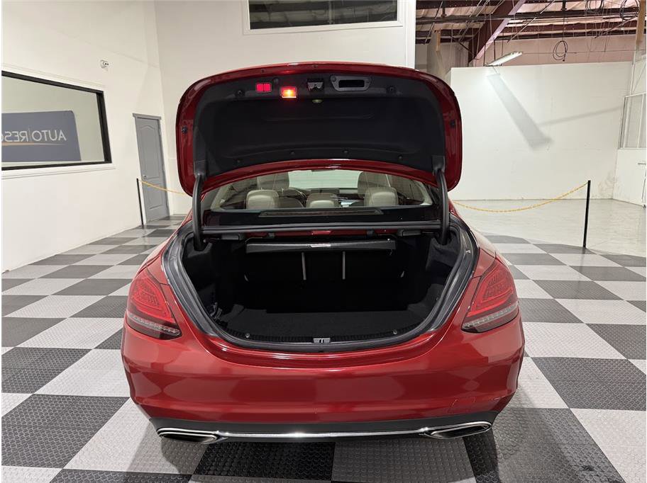 2019 Mercedes Benz C 300 photo 22