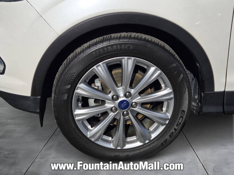 2017 Ford Escape Titanium photo 2