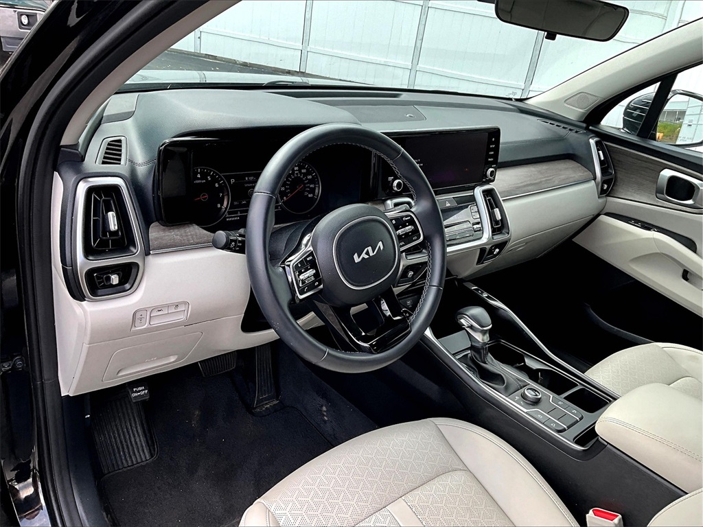 2022 Kia Sorento S photo 8