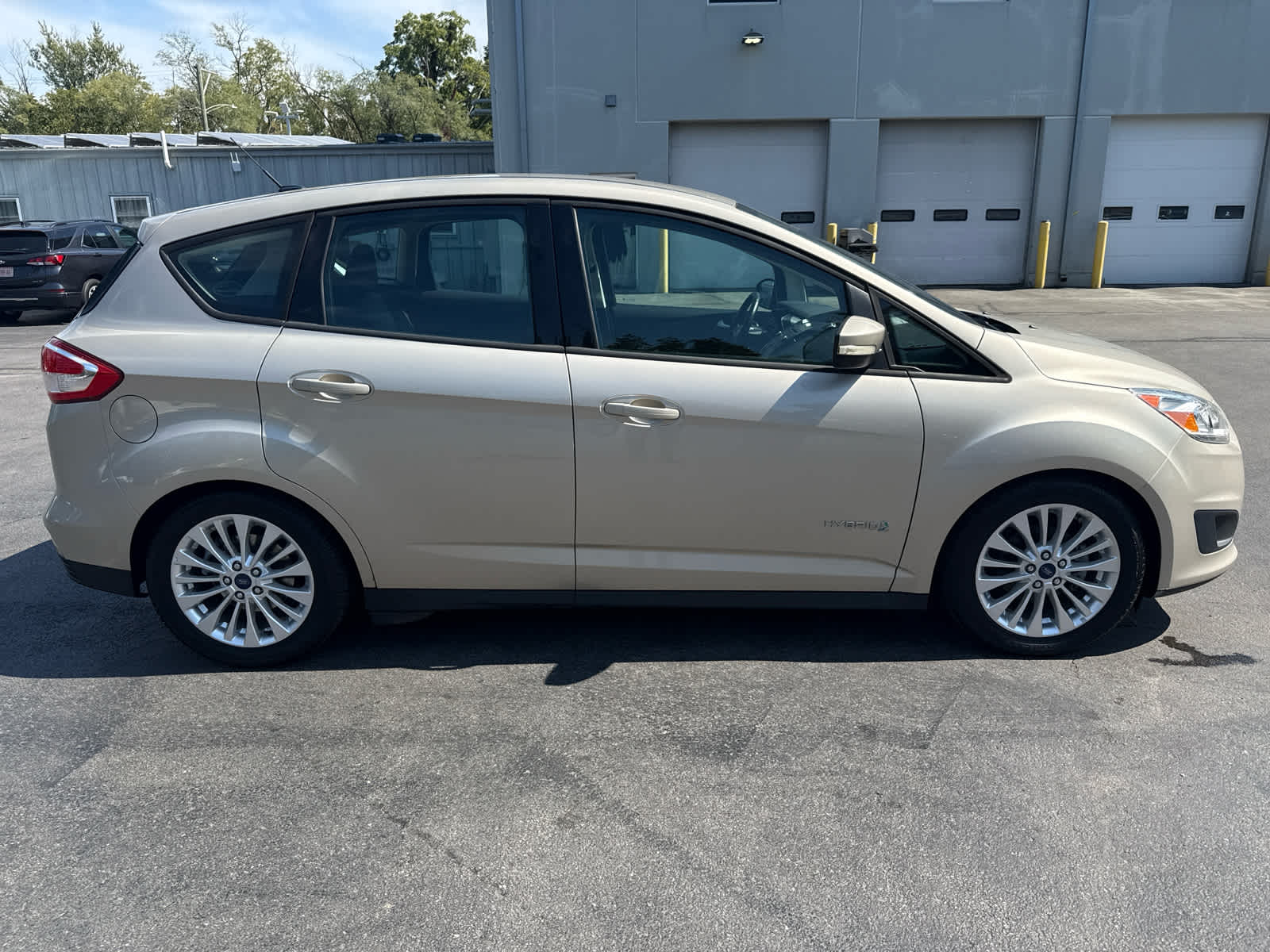 2017 Ford C-Max Hybrid SE photo 2