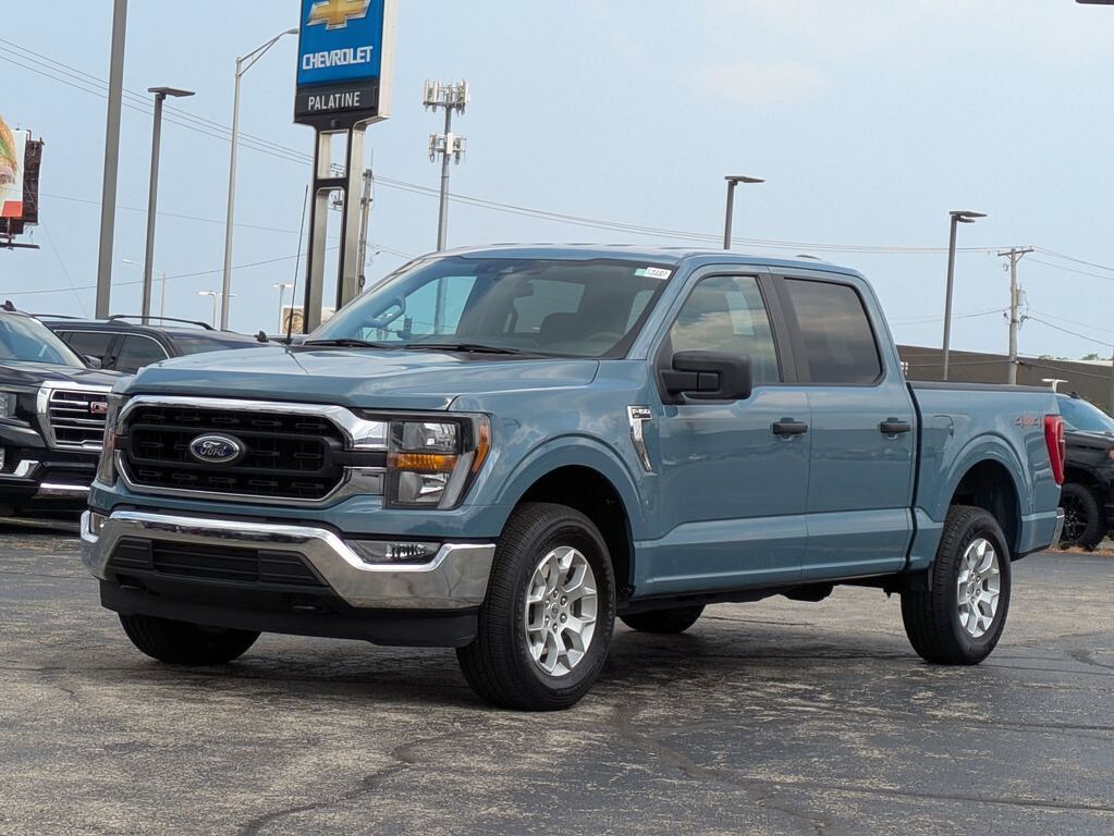 2023 Ford F-150 XLT photo 3
