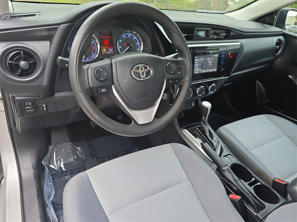 2019 Toyota Corolla L photo 14