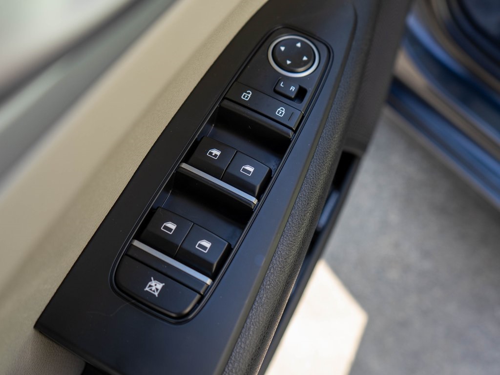 2023 Kia Forte LXS photo 15