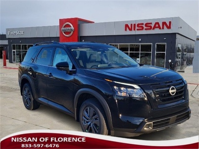 2025 Nissan Pathfinder SV's photo