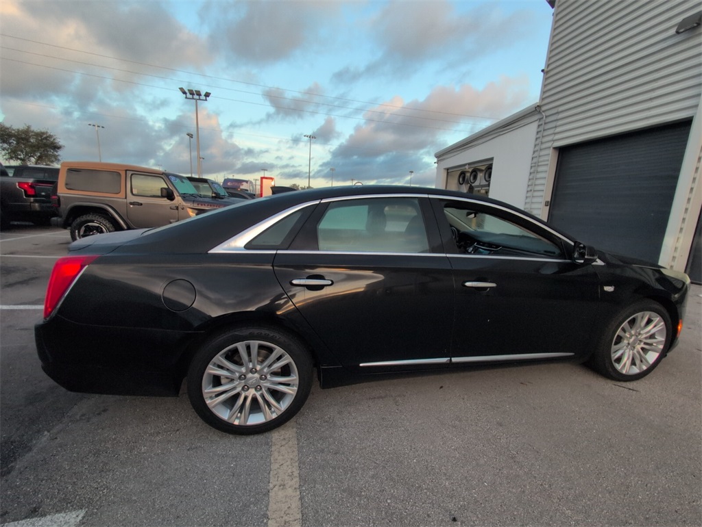 2019 Cadillac XTS Luxury photo 8
