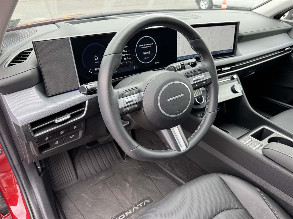 2025 Hyundai Sonata Hybrid Limited photo 2