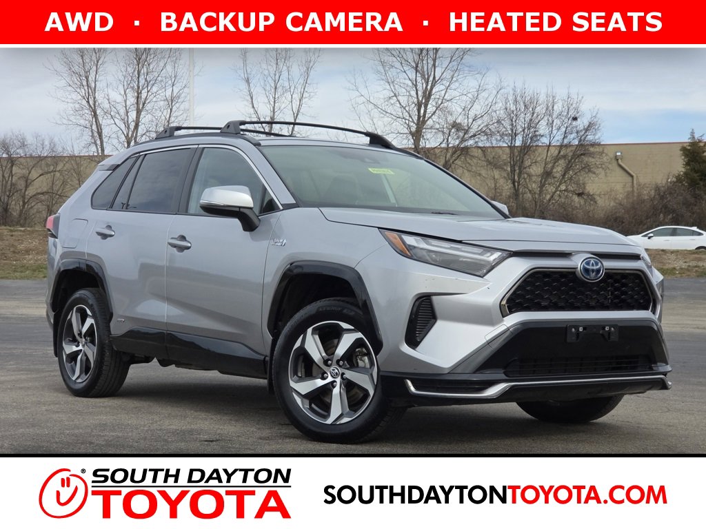 2023 Toyota RAV4 SE's photo
