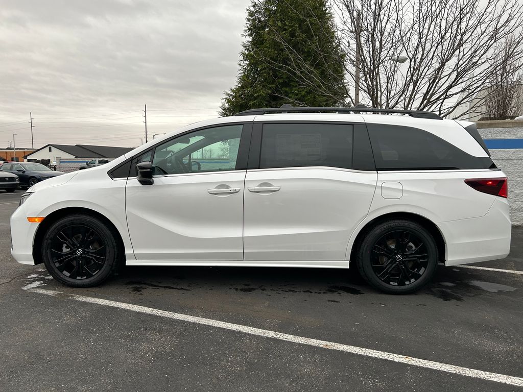 2026 Honda Odyssey photo 2