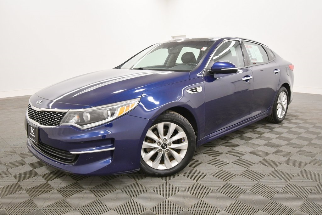 Used 2017 Kia Optima EX with VIN 5XXGU4L31HG152363 for sale in Rochester, Minnesota