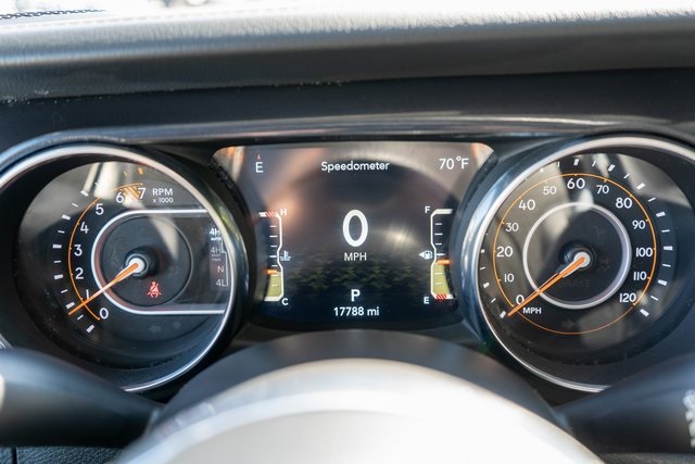 2023 Jeep Wrangler Rubicon 392 photo 17